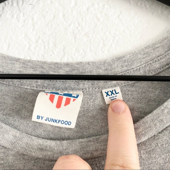 Junk Food | Gray Def Leppard Graphic Band Tee - Picture 2 of 8